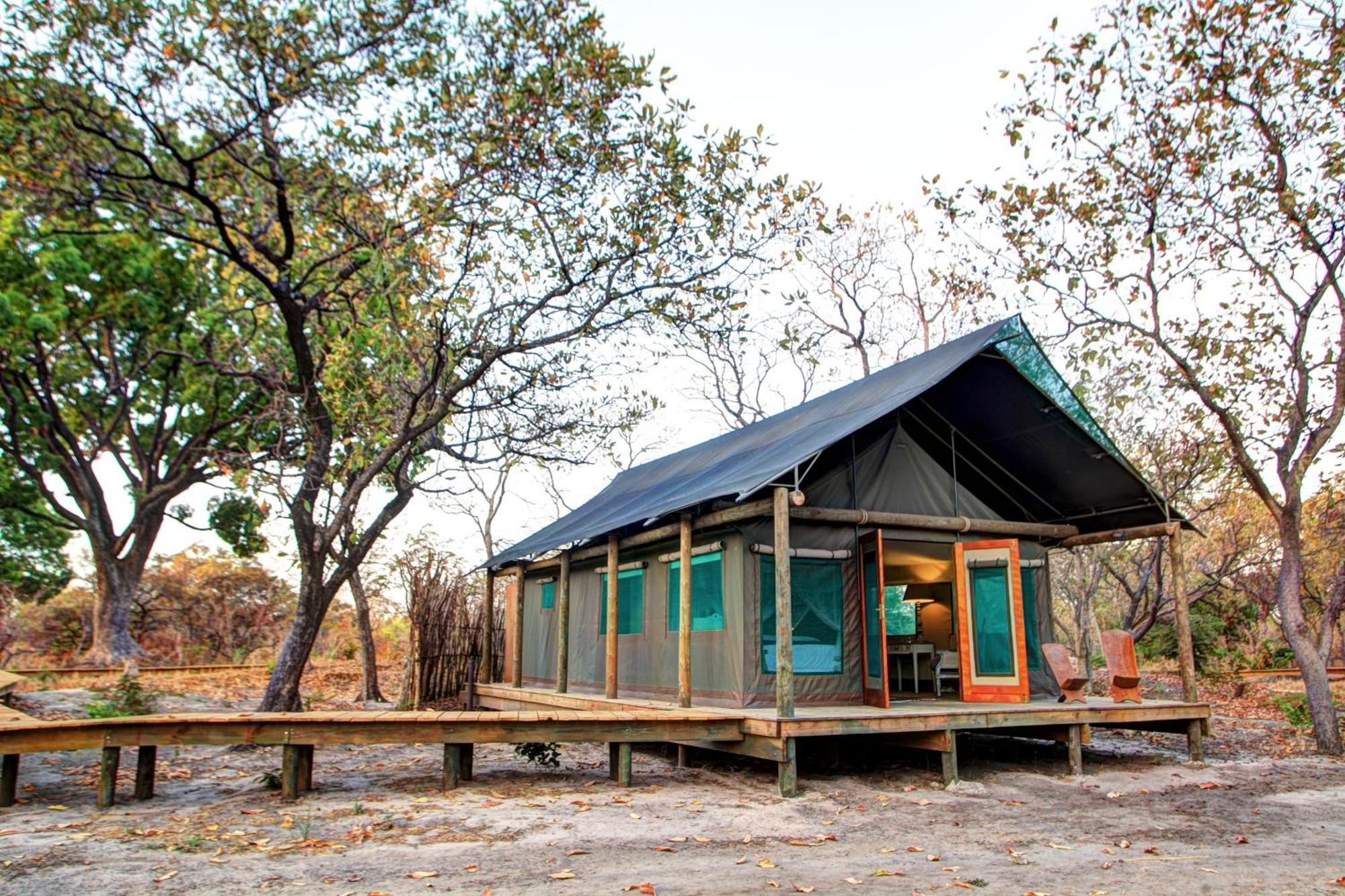 Fathala Wildlife Reserve Toubakouta Bilik gambar